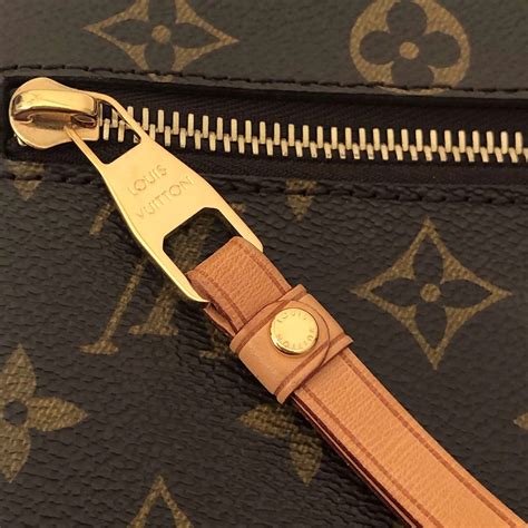 louis vuitton key cless fake|real louis vuitton zippers.